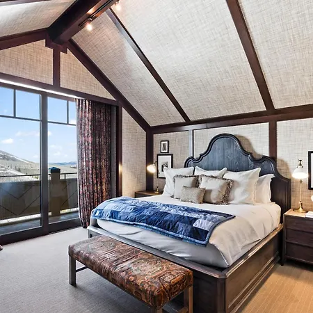 Montage Penthouse, 4 Bedroom Slopeside, Spacious Interiors, Fireplaces, Shared Spa, Sleeps 10